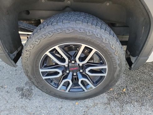 Used 2026 GMC Sierra 1500 AT4 w/ AT4 Premium Package AWD/4WD image 12