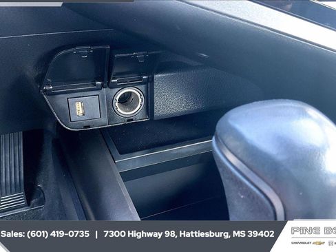 Used 2024 Toyota Camry SE image 23