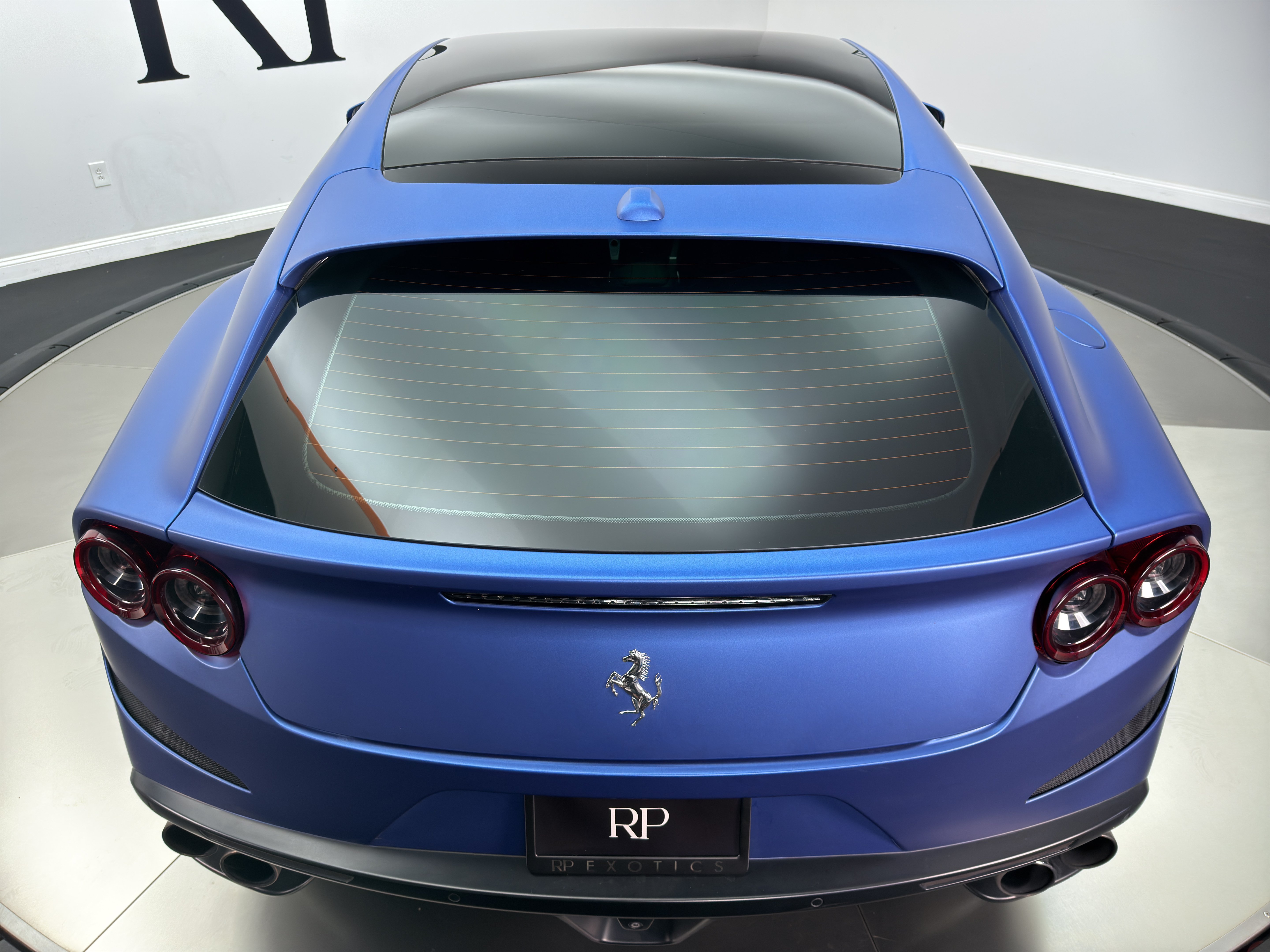 Used 2017 Ferrari GTC4Lusso AWD/4WD image 11
