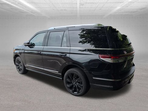 Used 2023 Lincoln Navigator Reserve AWD/4WD image 13