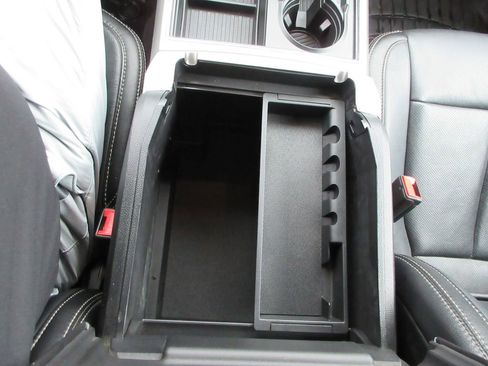 Used 2020 Ford F250 Lariat w/ Chrome Package AWD/4WD image 34