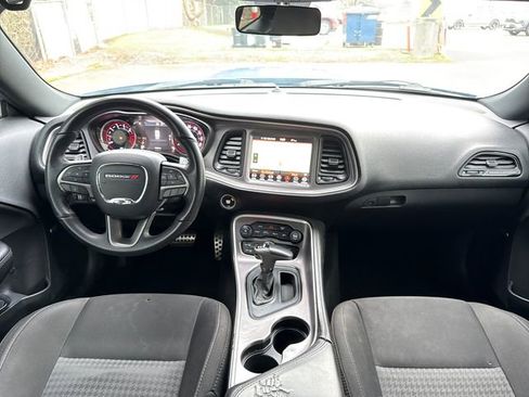 Used 2019 Dodge Challenger R/T image 11