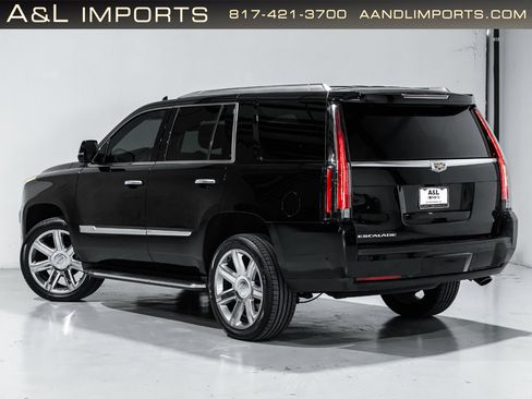 Used 2019 Cadillac Escalade Luxury image 36