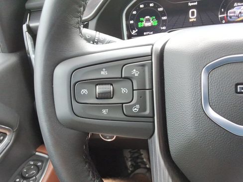 Used 2025 GMC Sierra 3500 Denali Ultimate AWD/4WD image 32