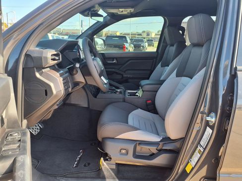 Used 2026 Toyota Tacoma TRD Sport AWD/4WD image 24