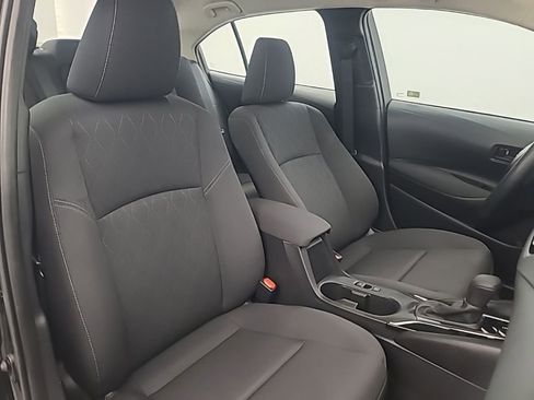 Used 2025 Toyota Corolla LE image 16