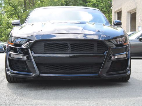 Used 2020 Ford Mustang GT RWD image 3