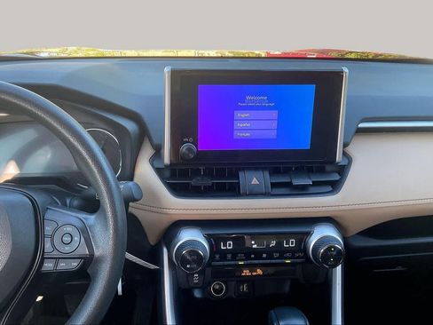 Used 2025 Toyota RAV4 LE AWD/4WD image 7