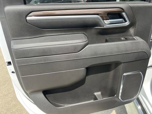 Used 2025 Chevrolet Silverado 2500 LT image 26