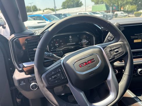 New 2025 GMC Sierra 3500 SLT w/ SLT Convenience Package image 13