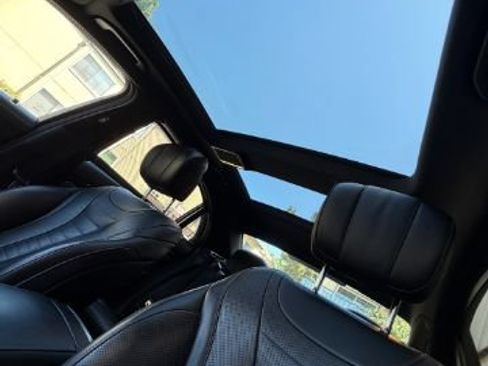 Used 2018 Mercedes-Benz S 560 4MATIC Sedan image 23