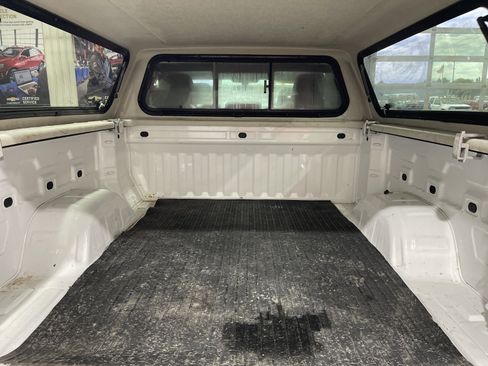 Used 2020 Chevrolet Silverado 1500 LT w/ Convenience Package AWD/4WD image 16