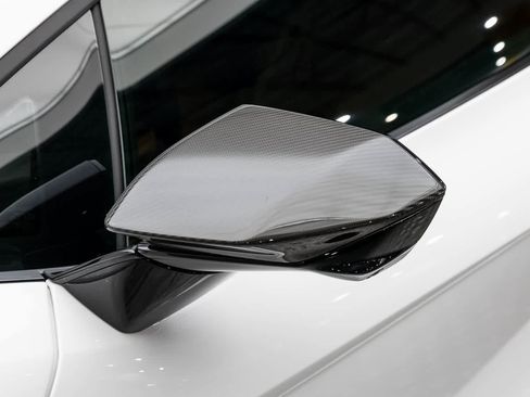 Used 2024 Lamborghini Revuelto image 52