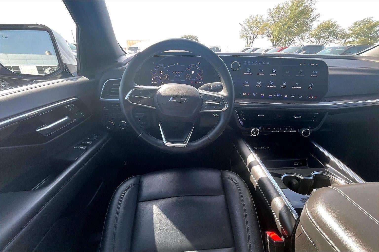 Used 2025 Chevrolet Tahoe Z71 w/ Z71 Off-Road Package AWD/4WD image 5