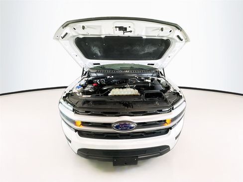 Used 2023 Ford Expedition Max XLT image 27