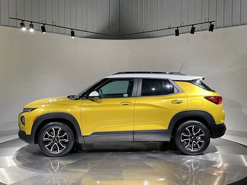 Used 2023 Chevrolet TrailBlazer ACTIV w/ Sun and Liftgate Package image 16