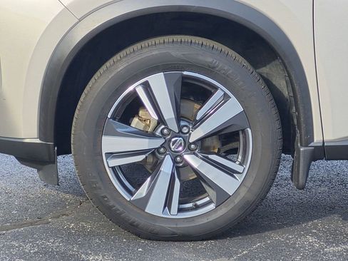 Used 2021 Nissan Rogue SL FWD image 9