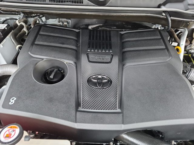 Used 2022 Toyota Tundra Platinum w/ Advanced Package AWD/4WD image 24