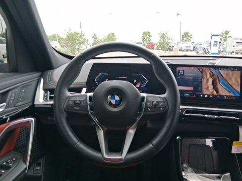 Used 2025 BMW X1 xDrive28i w/ Convenience Package AWD/4WD image 9