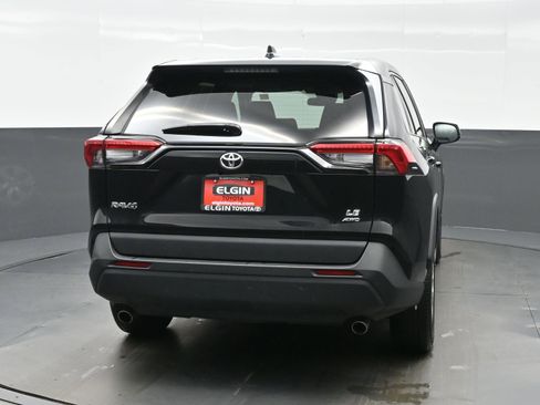 Used 2024 Toyota RAV4 LE image 5