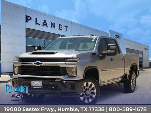 Used 2024 Chevrolet Silverado 2500 Custom w/ Custom Value Package AWD/4WD image 1