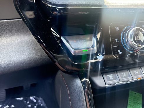 New 2026 GMC Sierra 2500 AT4 w/ AT4 Premium Plus Package AWD/4WD image 17