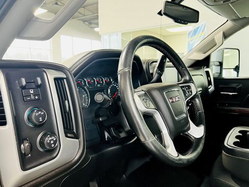 Used 2019 GMC Sierra 2500 SLE image 11