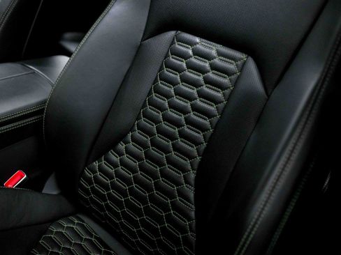 Used 2019 Lamborghini Urus AWD/4WD image 41