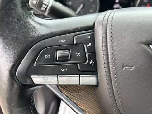 Used 2022 Cadillac XT6 Premium Luxury w/ Platinum Package AWD/4WD image 16