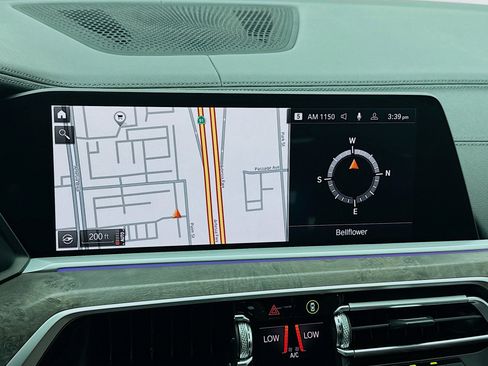 Used 2020 BMW X7 xDrive40i w/ M Sport Package AWD/4WD image 9