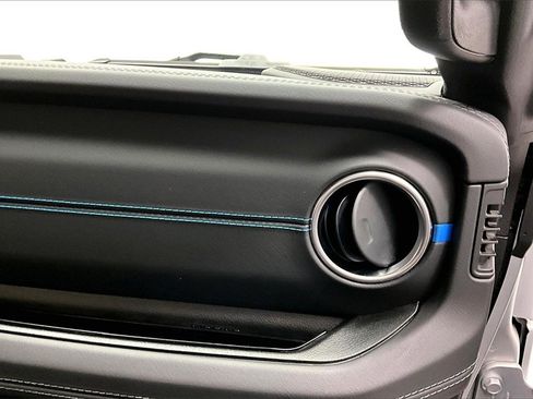 Used 2024 Jeep Wrangler High Altitude image 16