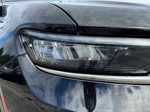 Used 2024 Jeep Grand Cherokee Limited image 30