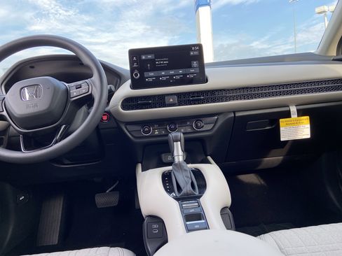 New 2027 Honda HR-V LX image 17