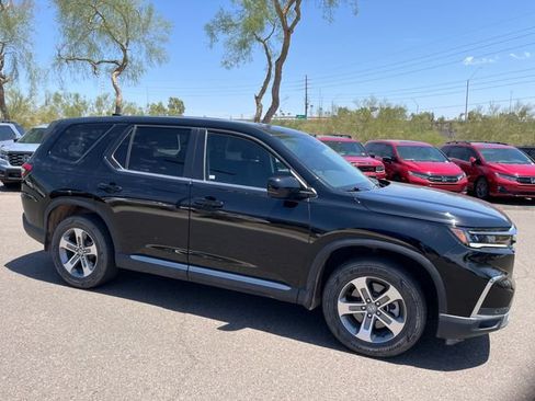 Used 2025 Honda Pilot EX-L image 5
