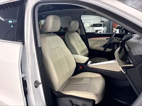 Used 2025 Audi Q5 Premium AWD/4WD image 10