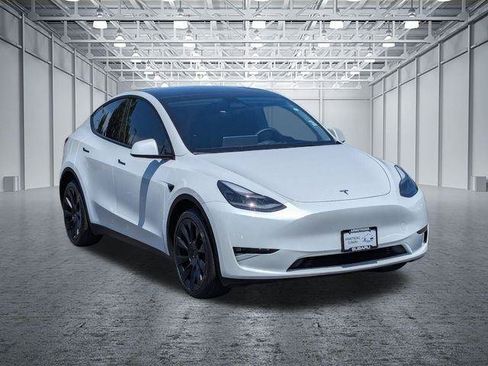 Used 2023 Tesla Model Y Long Range AWD/4WD image 7