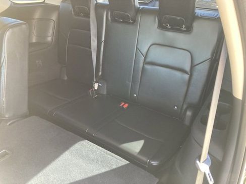 Used 2022 Nissan Pathfinder SL image 40