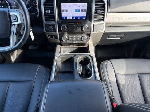 Certified 2020 Ford F350 Lariat w/ Chrome Package image 19