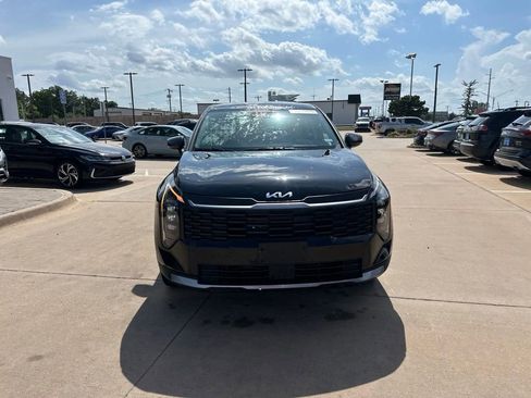 Used 2026 Kia Sportage LX FWD image 2