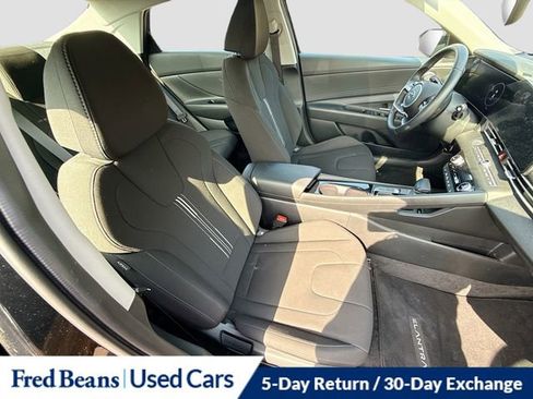 Used 2023 Hyundai Elantra SEL w/ Convenience Package FWD image 29