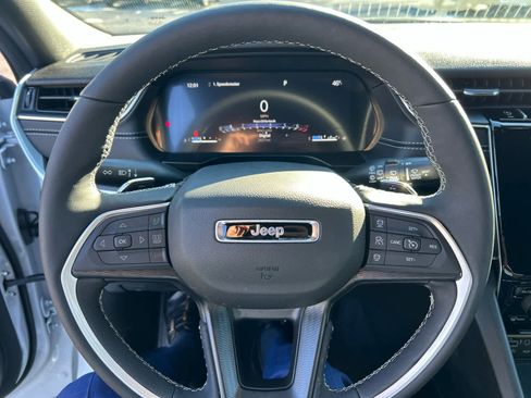 Used 2025 Jeep Grand Cherokee L Laredo w/ Luxury Tech Group I image 30