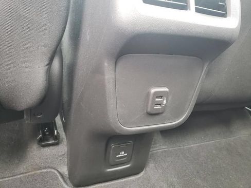 Used 2022 Chevrolet Equinox LT AWD/4WD image 13