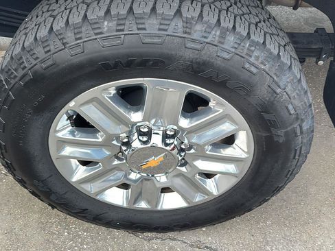 Certified 2024 Chevrolet Silverado 2500 High Country w/ Technology Package image 11