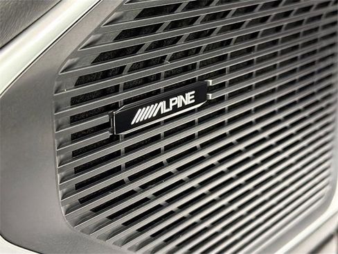 Used 2025 Jeep Wagoneer 4WD image 19