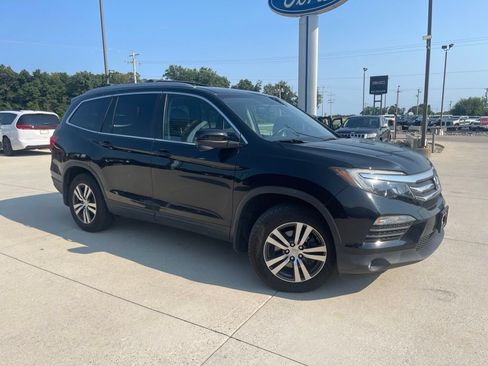 Used 2017 Honda Pilot EX-L image 4
