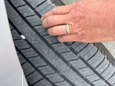 Used 2013 INFINITI JX35 AWD w/ Premium Pkg image 24