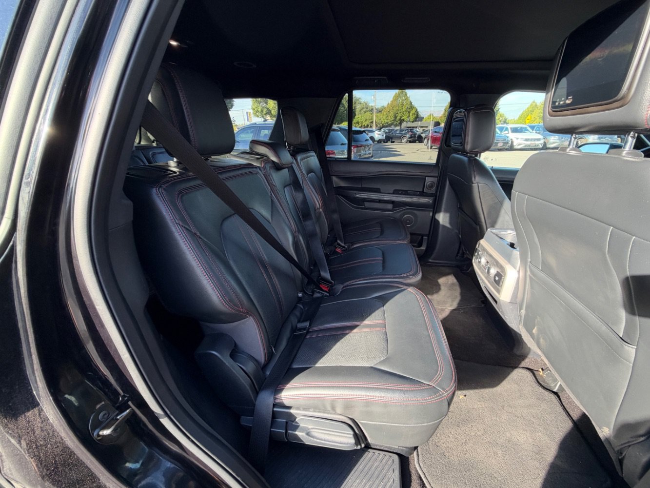 Used 2022 Ford Expedition Limited AWD/4WD image 18
