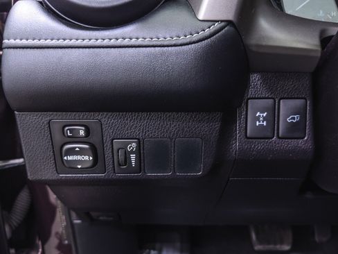 Used 2016 Toyota RAV4 XLE AWD/4WD image 24