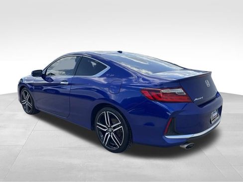 Used 2017 Honda Accord Touring image 7