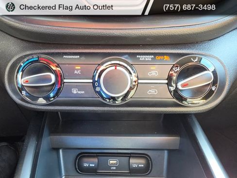 Used 2024 Kia Soul LX w/ Option Group 015 FWD image 15